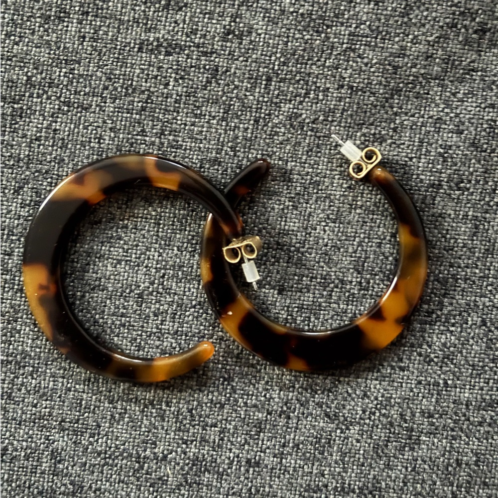 Tortoise Shell Hoop Earrings